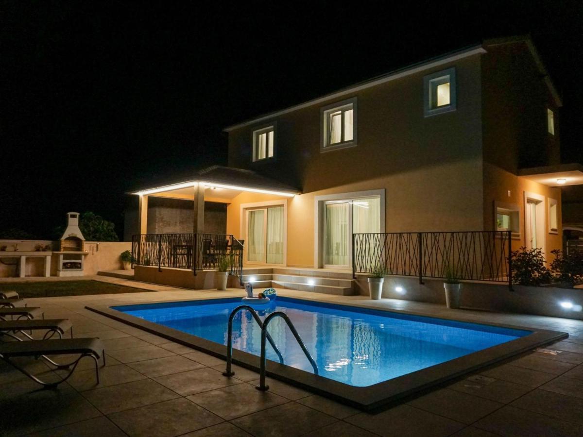 Holiday Home Villa Dora By Interhome Pula Luaran gambar